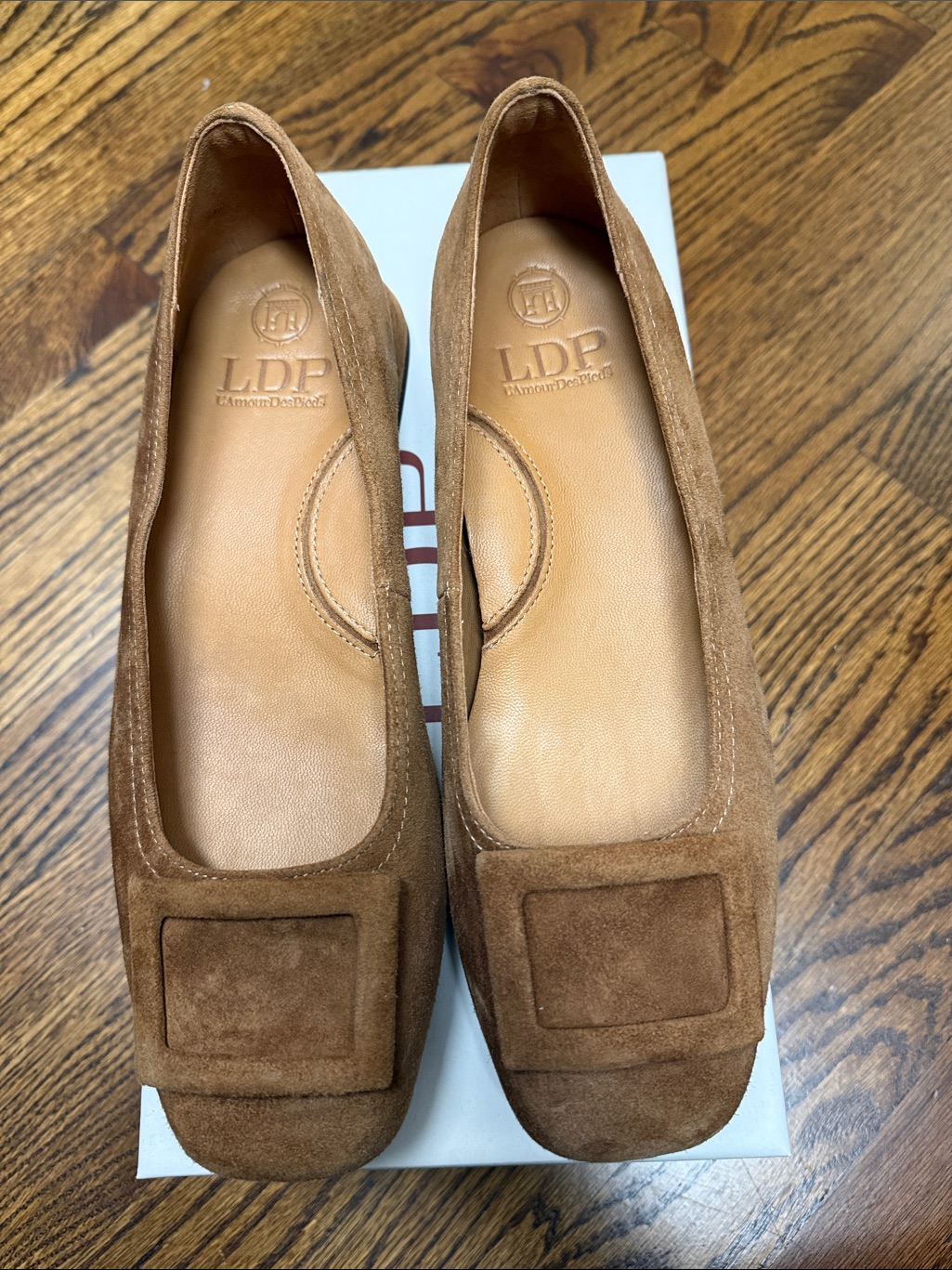 Never Worn L'amour Des Pieds Suede Tallulah Ballet Flats